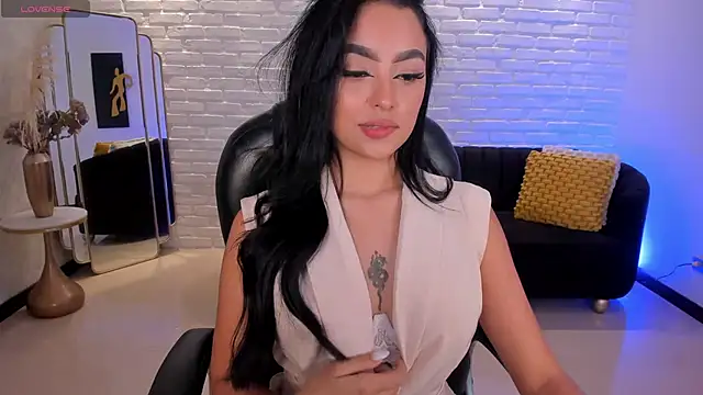 sarawinstone online show from 8, 12, 2024