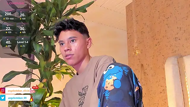 Angel esteban fx online show from 2, 2, 2025