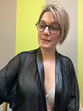 Snapshot of marinella07 chatting on 15, 2, 2025 marinella07 online show from 15, 2, 2025