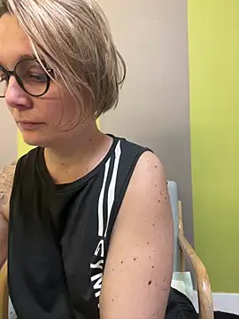 Snapshot of marinella07 chatting on 24, 2, 2025 marinella07 online show from 24, 2, 2025