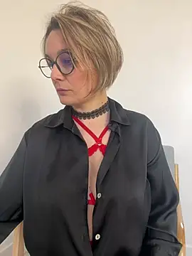 Snapshot of marinella07 chatting on 11, 3, 2025 marinella07 online show from 11, 3, 2025