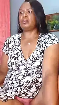 Snapshot of TALLNSEXY48 chatting on 6, 1, 2025 TALLNSEXY48 online show from 6, 1, 2025