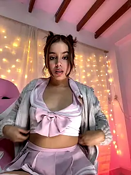 Snapshot of Juanelopez1 chatting on 15, 10, 2025 Juanelopez1 online show from 15, 10, 2025