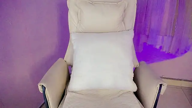   18Angel   online show from 12, 11, 2025