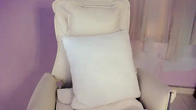   18Angel   online show from 19, 11, 2025