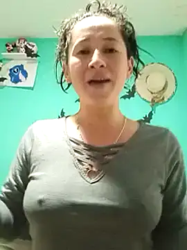 emilypoppy3 online show from 5, 12, 2024