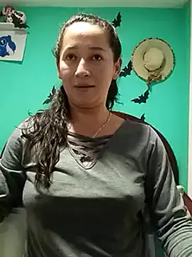 emilypoppy3 online show from 5, 12, 2024