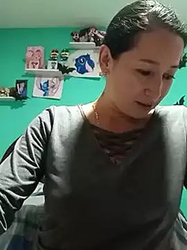 emilypoppy3 online show from 12, 12, 2024