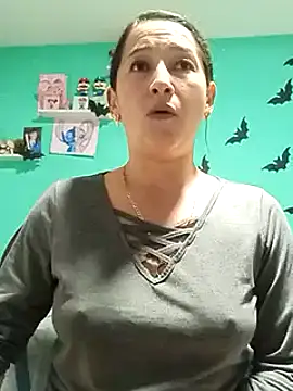 emilypoppy3 online show from 13, 12, 2024