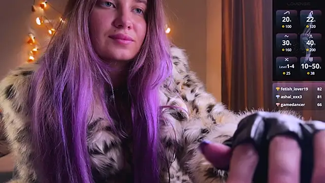 Snapshot of Femdom_Lola chatting on 31, 12, 2024 Femdom Lola online show from 31, 12, 2024