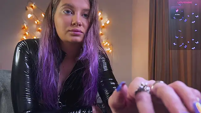 Snapshot of Femdom_Lola chatting on 25, 1, 2025 Femdom Lola online show from 25, 1, 2025