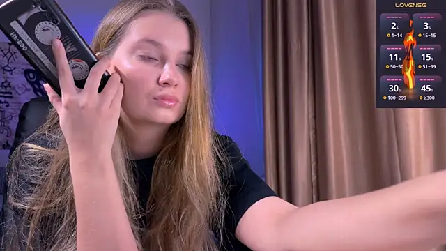 Snapshot of Femdom_Lola chatting on 18, 12, 2025 Femdom Lola online show from 18, 12, 2025