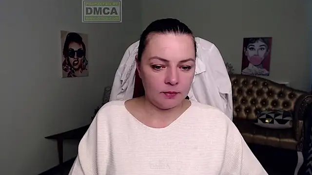 Snapshot of Lily_flower7 chatting on 6, 12, 2024 Lily flower7 online show from 6, 12, 2024