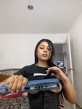 CandyRoxx1  online show from 19, 1, 2025