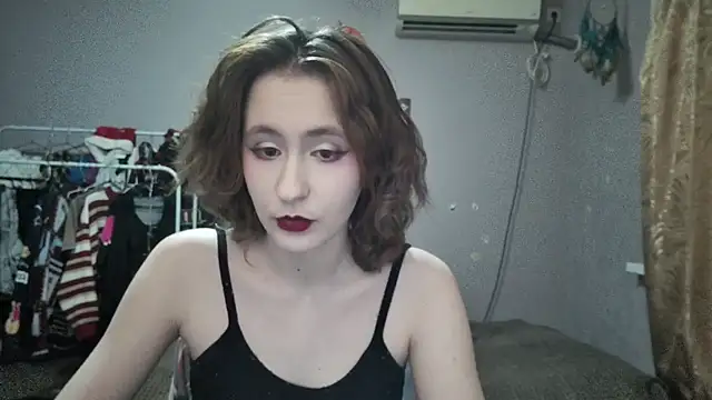 Snapshot of JoannaTompson chatting on 11, 1, 2025 JoannaTompson online show from 11, 1, 2025