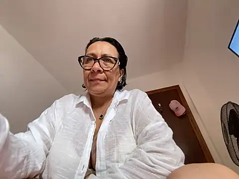 sweeviolet online show from 10, 5, 2026