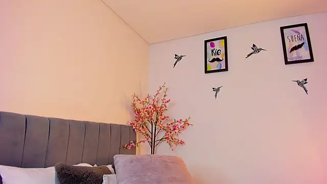 im sarah34 online show from 23, 12, 2024