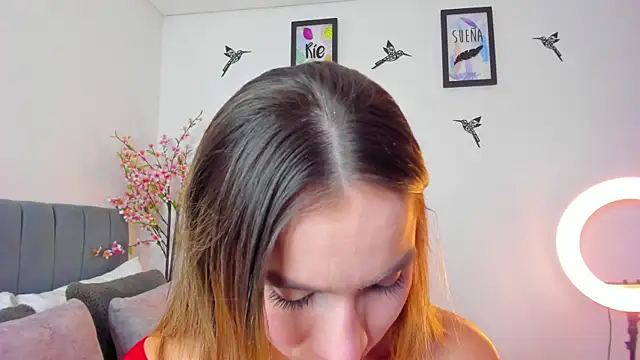 im sarah34 online show from 4, 1, 2025