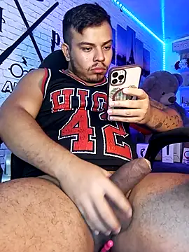 Snapshot of Naughty_Charly chatting on 4, 3, 2025 Naughty Charly online show from 4, 3, 2025