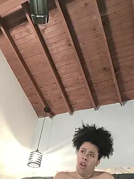 Snapshot of EmmilyBrant chatting on 14, 2, 2026 EmmilyBrant online show from 14, 2, 2026