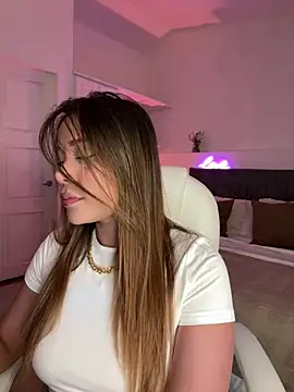 Snapshot of Condes_carmen chatting on 17, 12, 2024 Condes carmen online show from 17, 12, 2024