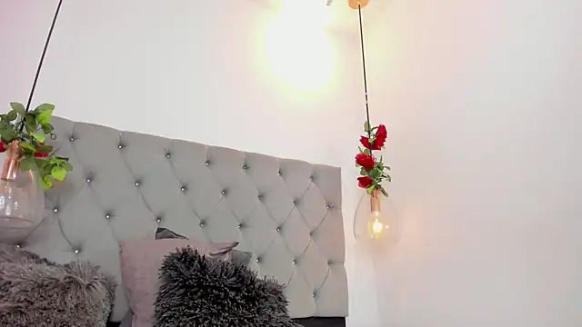 Snapshot of AnnPrices chatting on 8, 1, 2025 AnnPrices online show from 8, 1, 2025