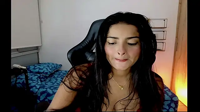 Snapshot of Yues050600 chatting on 22, 5, 2026 Yues050600 online show from 22, 5, 2026