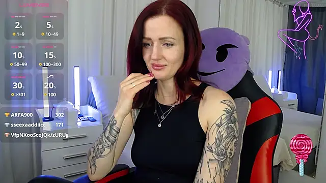 Snapshot of ElisaJane chatting on 10, 1, 2025 ElisaJane online show from 10, 1, 2025