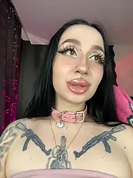 Snapshot of Molly__Moon chatting on 20, 2, 2025 Molly Moon online show from 20, 2, 2025