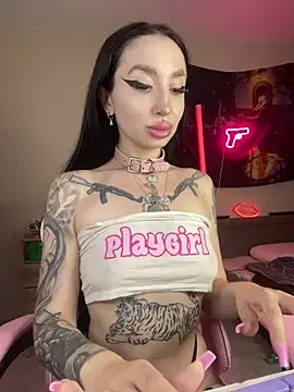 Snapshot of Molly__Moon chatting on 22, 6, 2026 Molly Moon online show from 22, 6, 2026