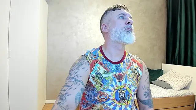 Snapshot of BlowMyXXL chatting on 8, 1, 2025 BlowMyXXL online show from 8, 1, 2025