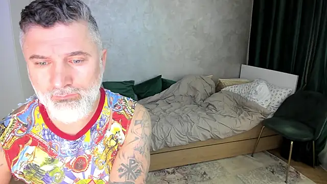 Snapshot of BlowMyXXL chatting on 6, 2, 2025 BlowMyXXL online show from 6, 2, 2025