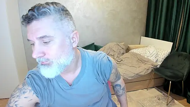 Snapshot of BlowMyXXL chatting on 7, 2, 2025 BlowMyXXL online show from 7, 2, 2025