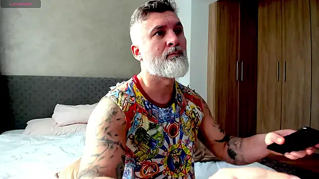 Snapshot of BlowMyXXL chatting on 19, 2, 2025 BlowMyXXL online show from 19, 2, 2025