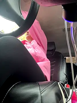 Snapshot of MerlinDave chatting on 29, 9, 2025 MerlinDave online show from 29, 9, 2025