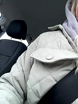 Snapshot of MerlinDave chatting on 28, 10, 2025 MerlinDave online show from 28, 10, 2025