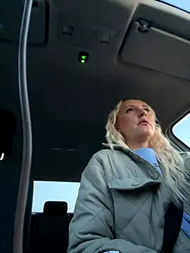 Snapshot of MerlinDave chatting on 31, 10, 2025 MerlinDave online show from 31, 10, 2025