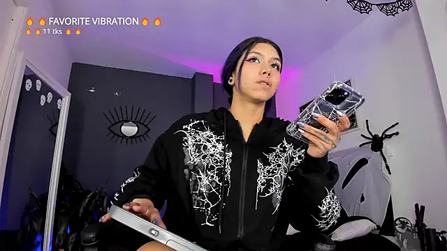 Raven Witch  online show from 1, 2, 2026