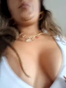 lauramcdowell1 online show from 21, 11, 2025