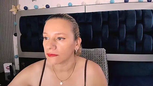 Snapshot of sofia_mature chatting on 23, 12, 2024 sofia mature online show from 23, 12, 2024