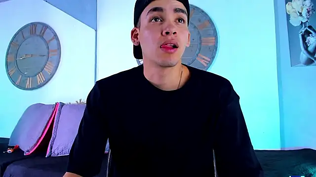 Mike 0233  online show from 14, 12, 2024