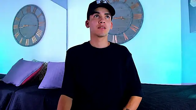 Mike 0233  online show from 14, 12, 2024