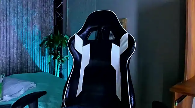 Mike 0233  online show from 22, 3, 2025