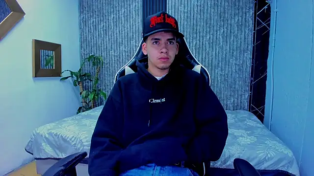 Mike 0233  online show from 16, 11, 2025