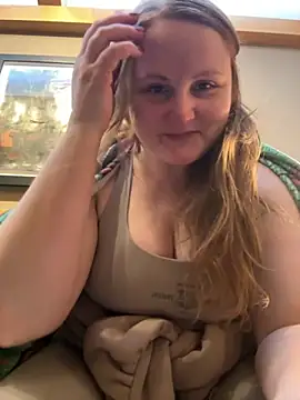 Snapshot of GingerSnap33 chatting on 3, 12, 2025 GingerSnap33 online show from 3, 12, 2025