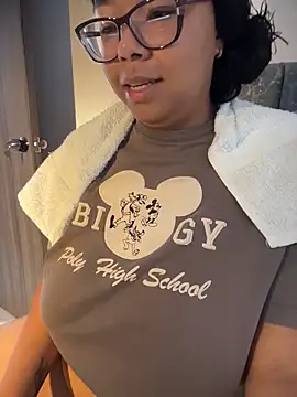 Snapshot of XMara chatting on 3, 3, 2026 XMara online show from 3, 3, 2026