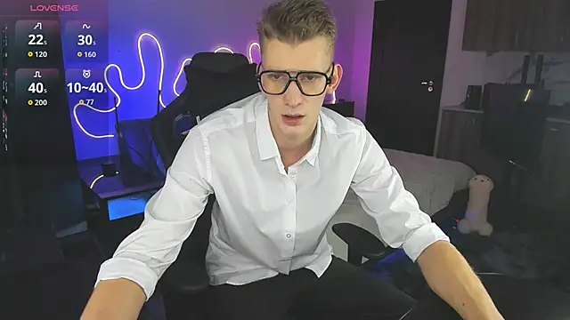 Snapshot of Brad_Maloney chatting on 20, 9, 2025 Brad Maloney online show from 20, 9, 2025