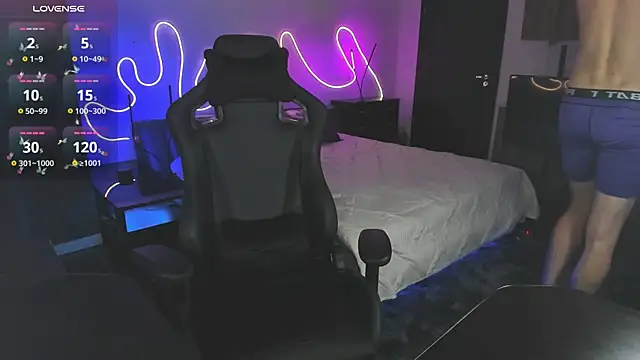 Snapshot of Brad_Maloney chatting on 27, 9, 2025 Brad Maloney online show from 27, 9, 2025