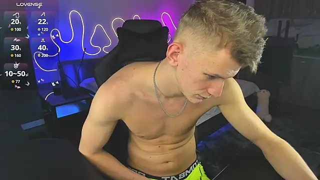 Snapshot of Brad_Maloney chatting on 17, 10, 2025 Brad Maloney online show from 17, 10, 2025