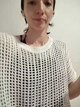 Lucy cole online show from 3, 2, 2025